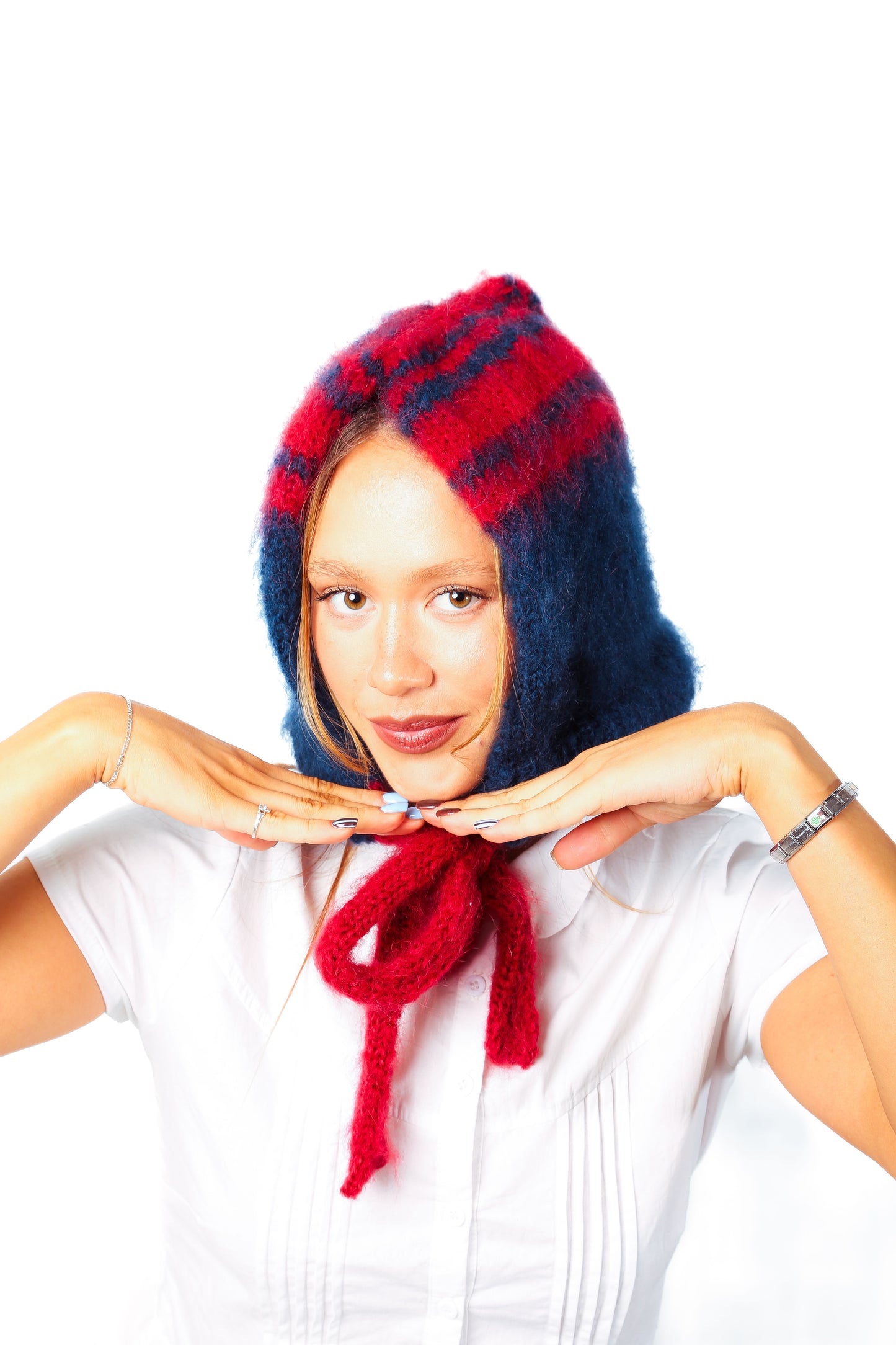 navy and red bonnet